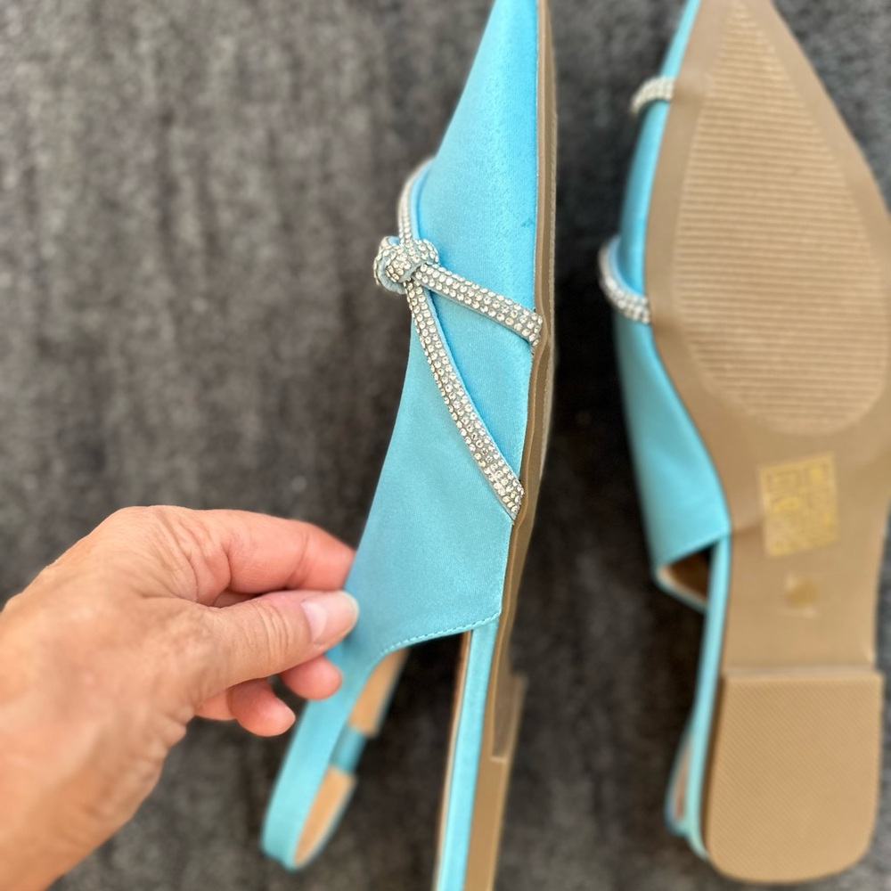 Journee Collection Women's Blue Slingback Heels Size 8.5 - Picture 2 of 6